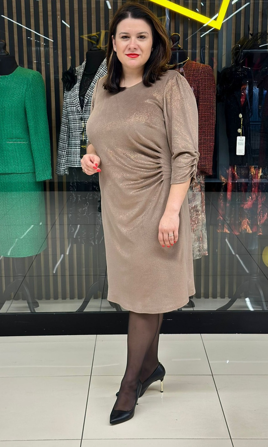 Sukienka welurowa marszczona beż 42-50